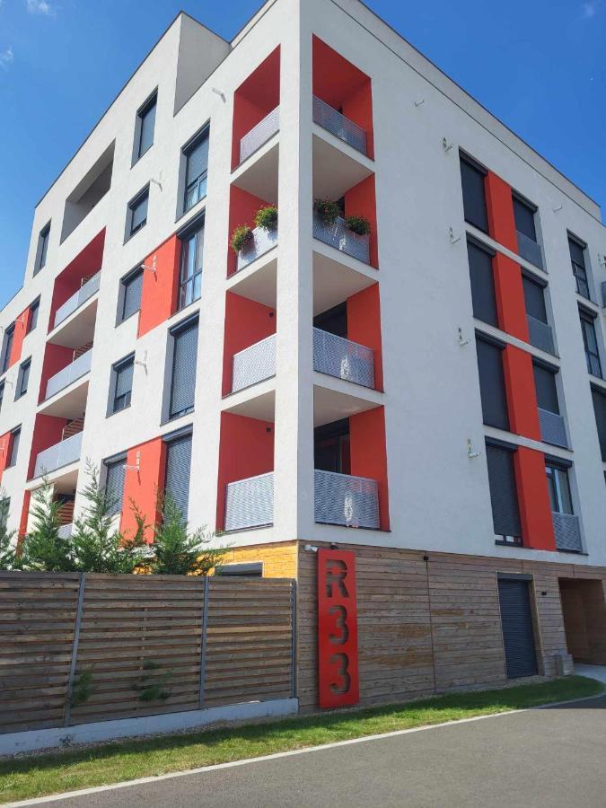 Sika Sunny Garden Apartment Arad Exteriér fotografie